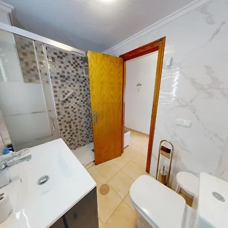 M&r Eden Apartment *