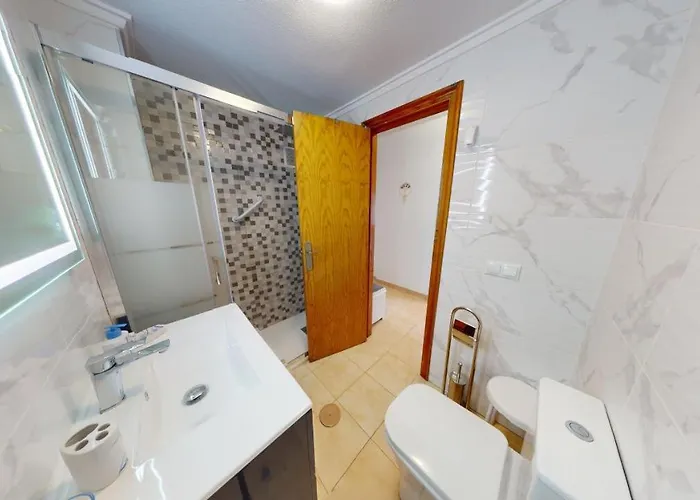 M&r Eden Apartment *